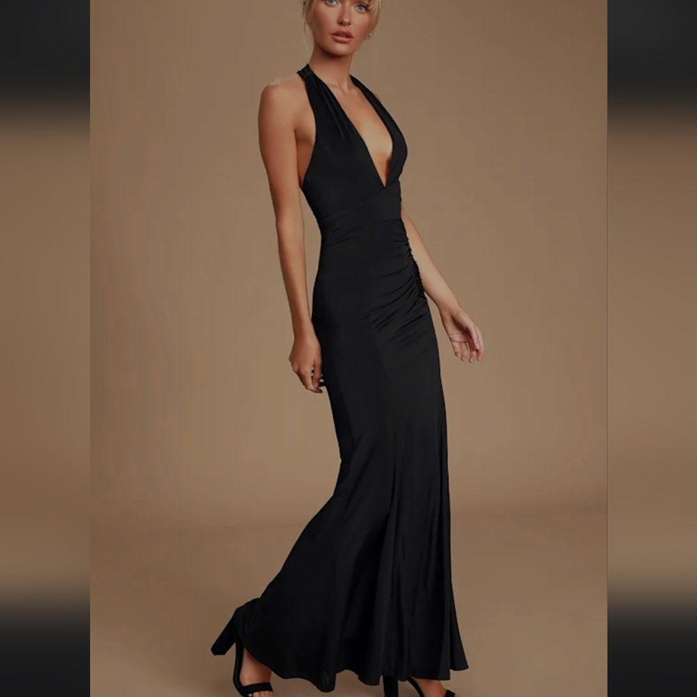 Lulus Tenth Avenue Ruched Halter Maxi Dress in Black